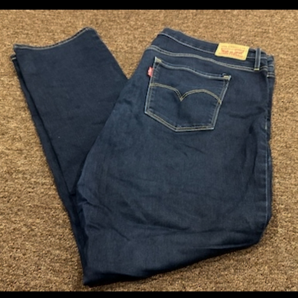 Levi's Dark Blue Jeans Sz 34 Label 312 shaping slim